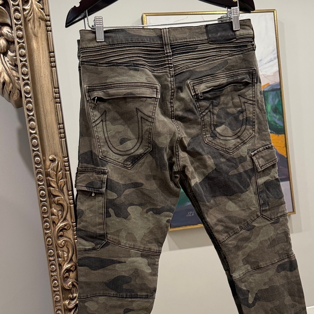 True Religion Green and Black Cargo Pants - Picture 9 of 10